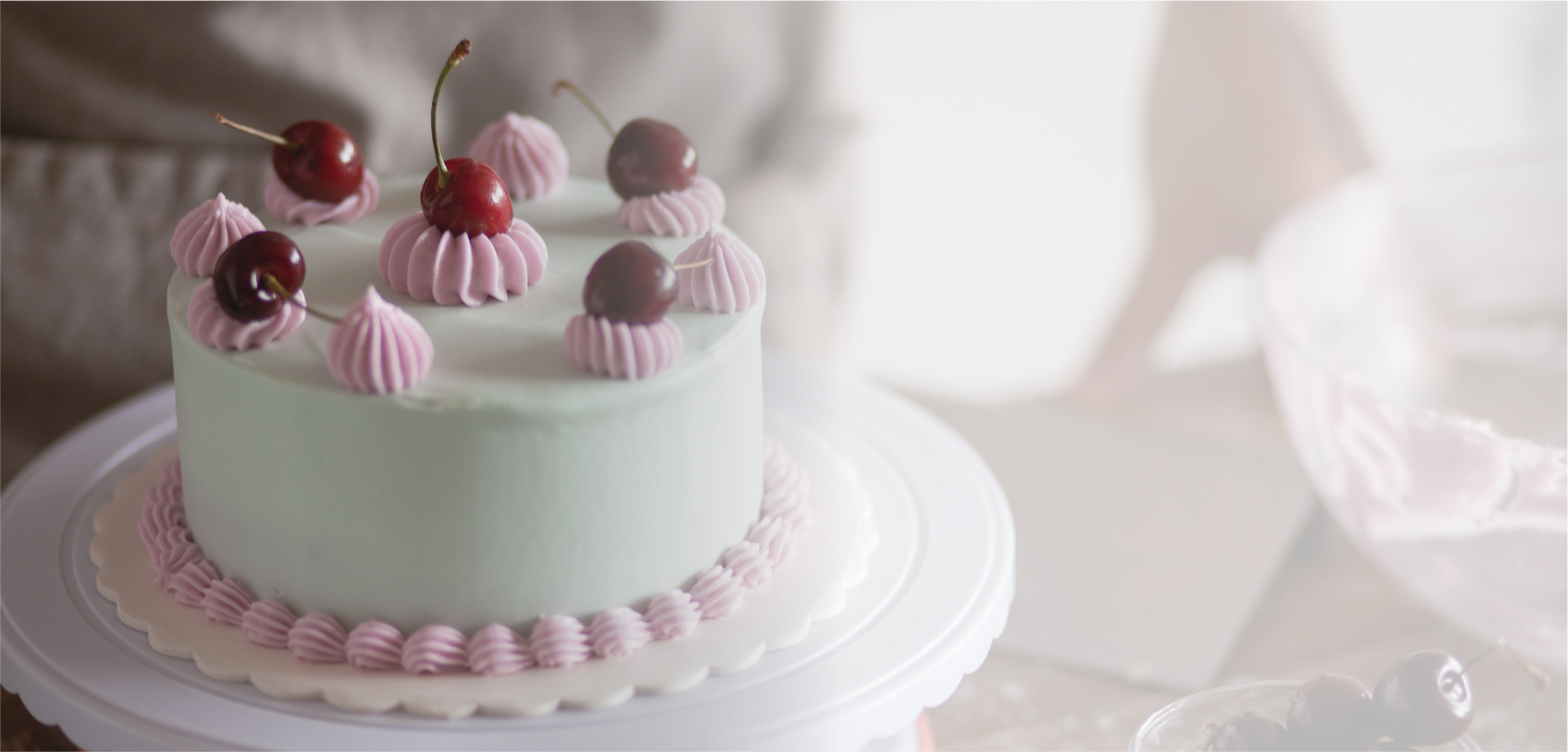 Domina el arte de la pastelería y crea tortas de nivel profesional desde cero.